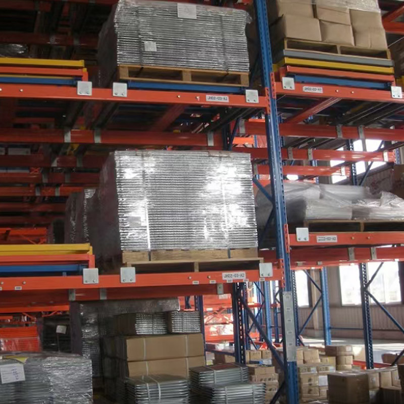Heavy Duty Push Back Racking for Warehouse Storage